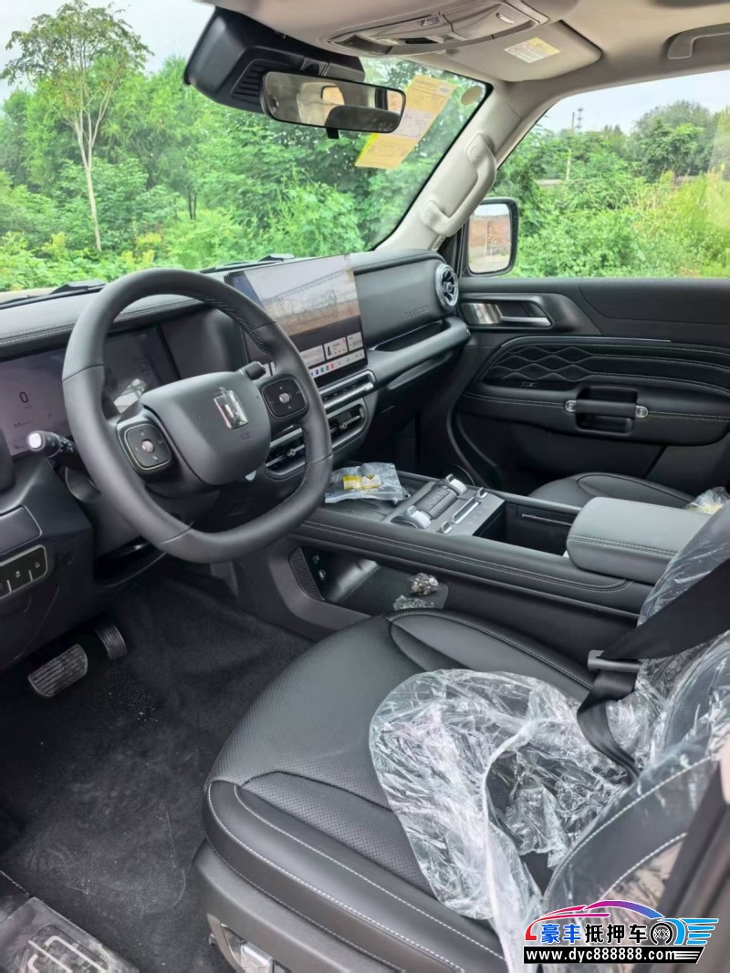 25年WEY坦克300轿车抵押车出售