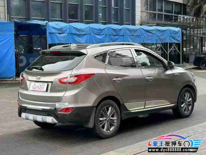 15年现代ix35轿车抵押车出售