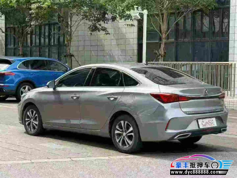 20年长安逸动轿车抵押车出售