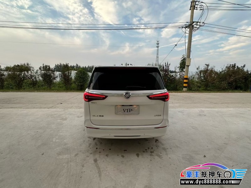 20年别克GL8轿车抵押车出售