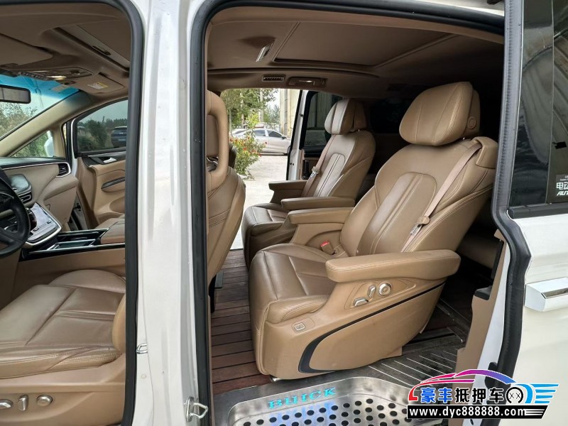 20年别克GL8轿车抵押车出售