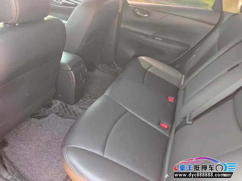 22年日产骐达轿车抵押车出售