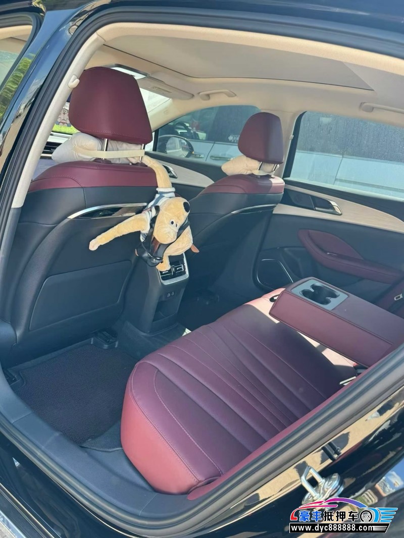 24年红旗H5轿车抵押车出售