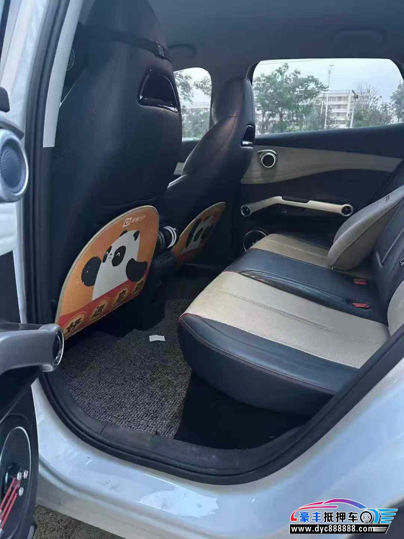 24年比亚迪元轿车抵押车出售