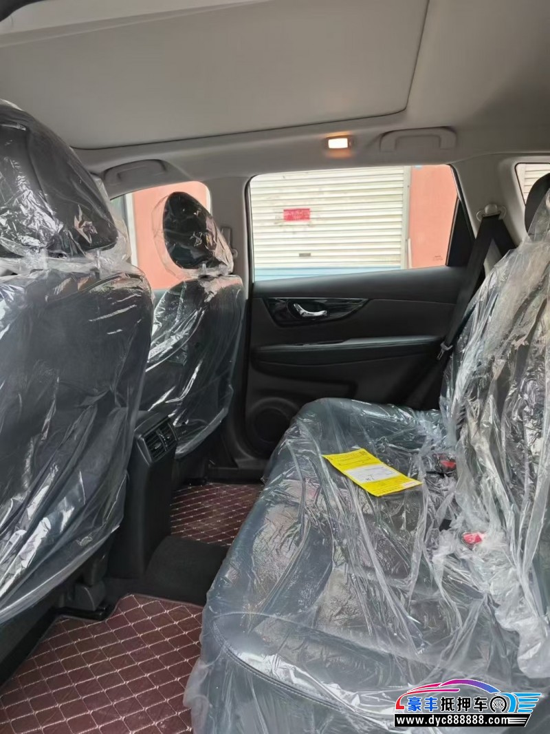 25年日产奇骏轿车抵押车出售