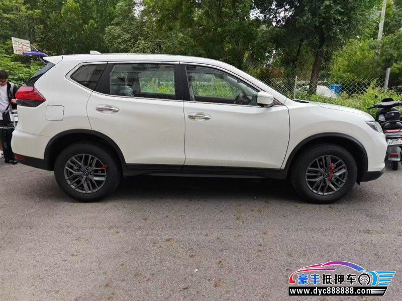 25年日产奇骏轿车抵押车出售