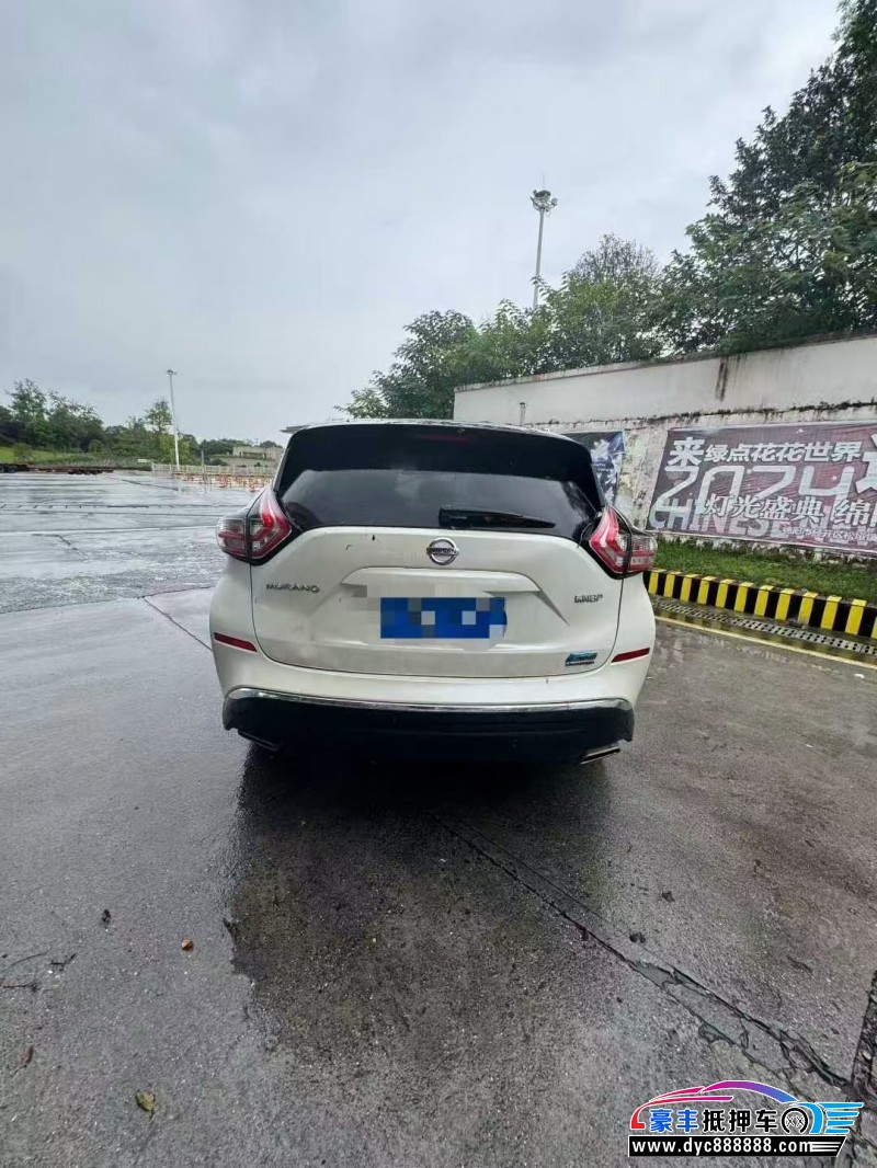 17年日产楼兰轿车抵押车出售