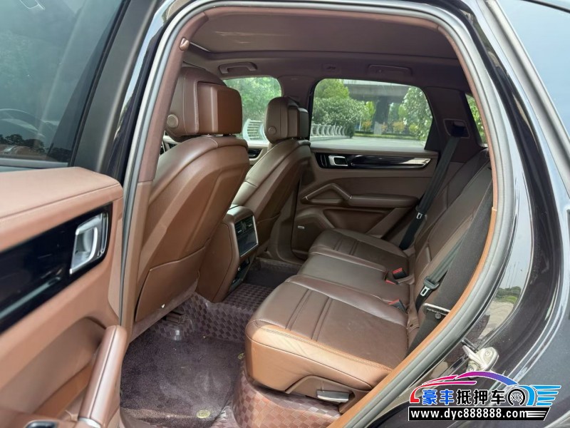 19年保时捷卡宴轿车抵押车出售