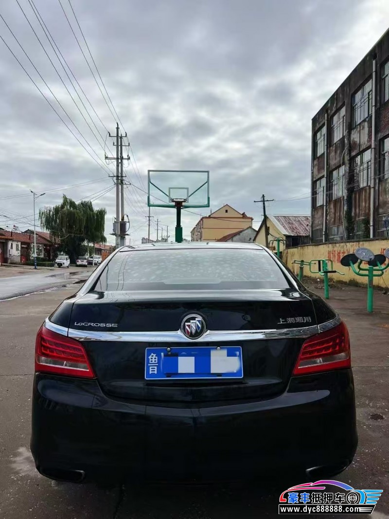 15年别克君越轿车抵押车出售