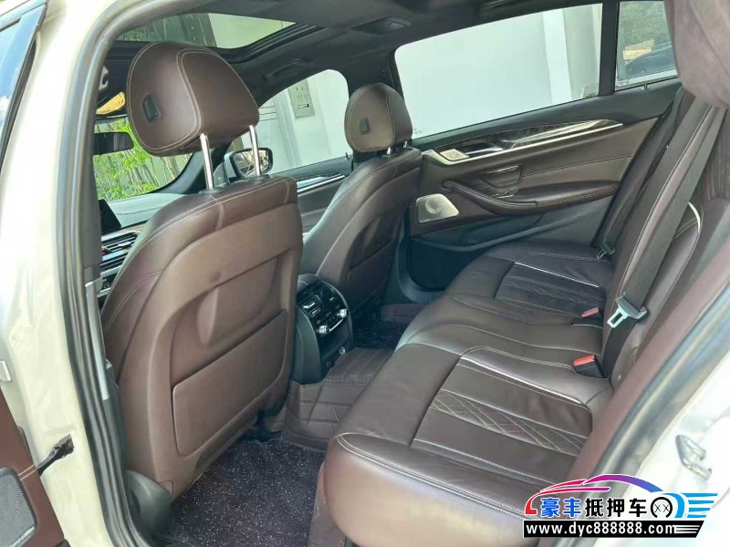 17年宝马5系轿车抵押车出售