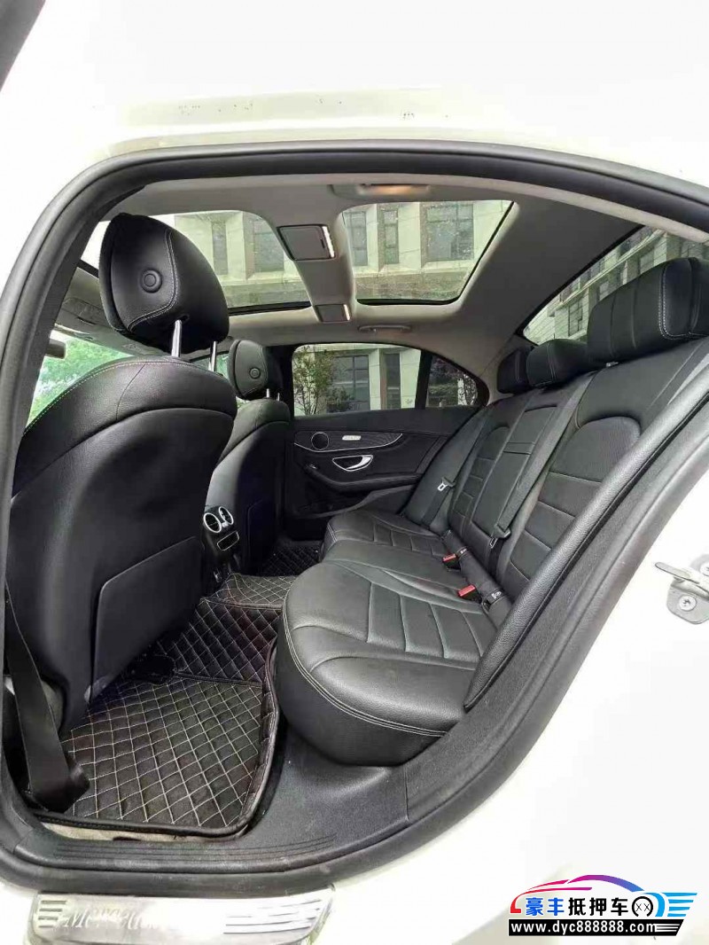 20年奔驰C轿车抵押车出售