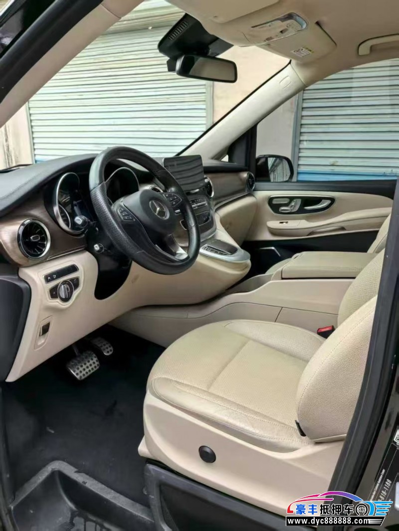 21年奔驰V轿车抵押车出售