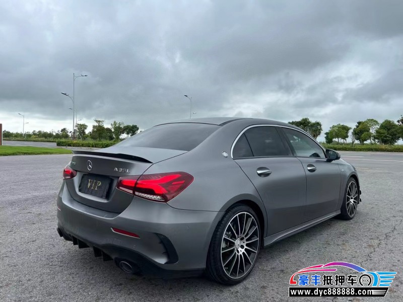 22年奔驰A级AMG轿车抵押车出售