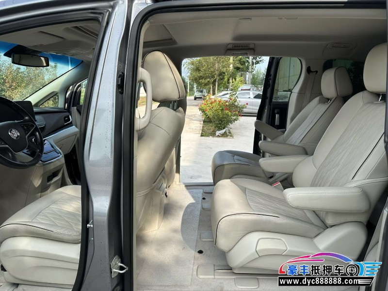 21年别克GL8轿车抵押车出售