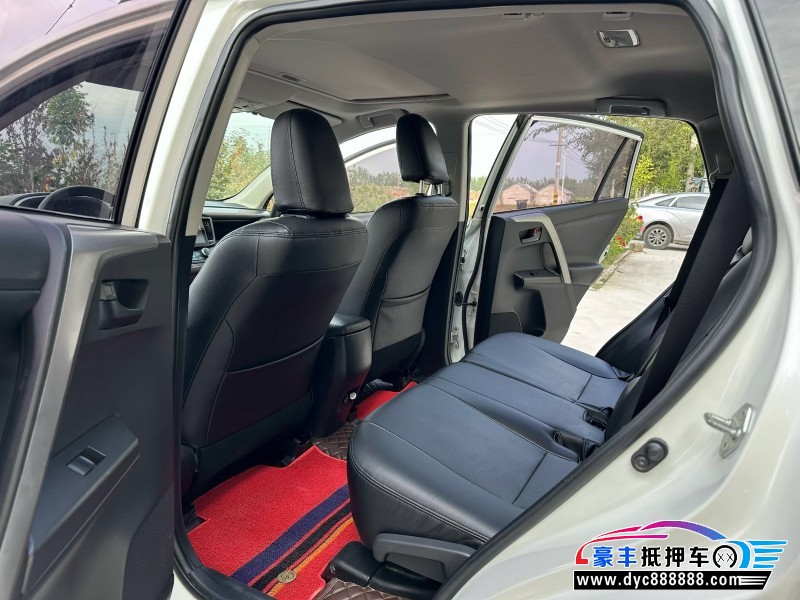 16年丰田RAV4轿车抵押车出售