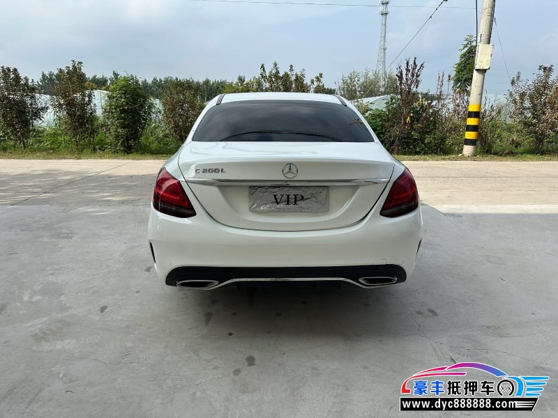 19年奔驰C轿车抵押车出售