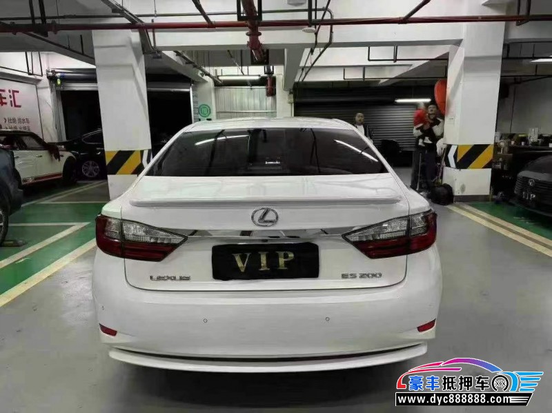 17年雷克萨斯ES轿车抵押车出售