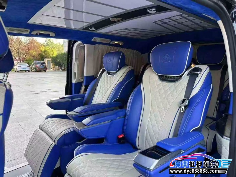 21年奔驰V轿车抵押车出售