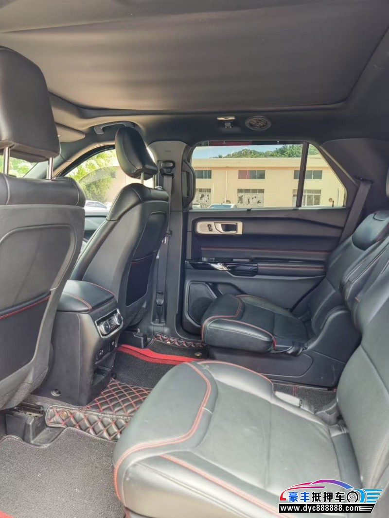 20年福特探险者轿车抵押车出售