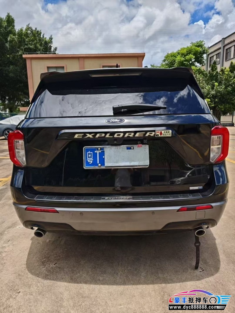 20年福特探险者轿车抵押车出售