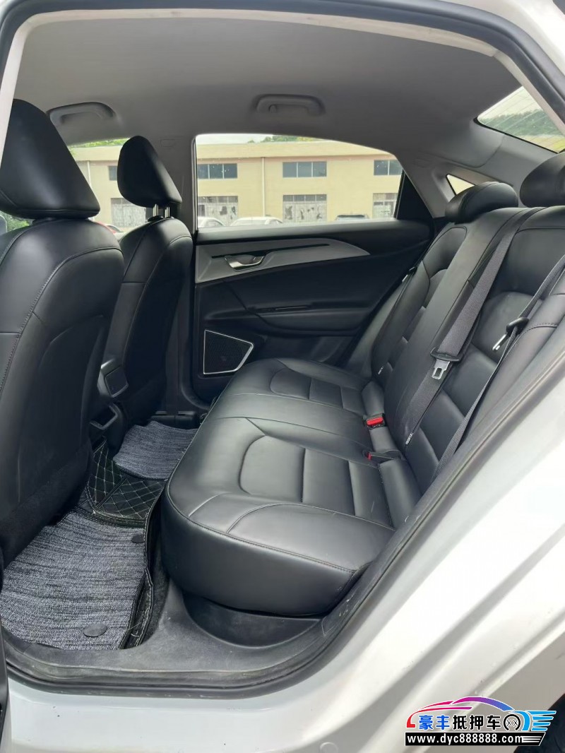 24年吉利几何轿车抵押车出售