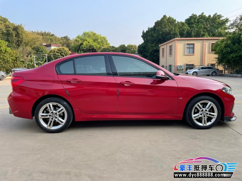 20年宝马1系轿车抵押车出售