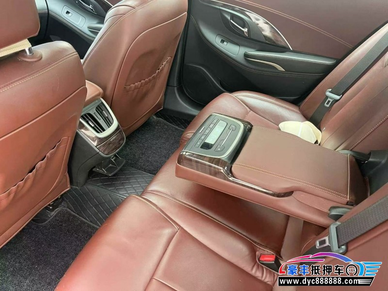 14年别克君越轿车抵押车出售