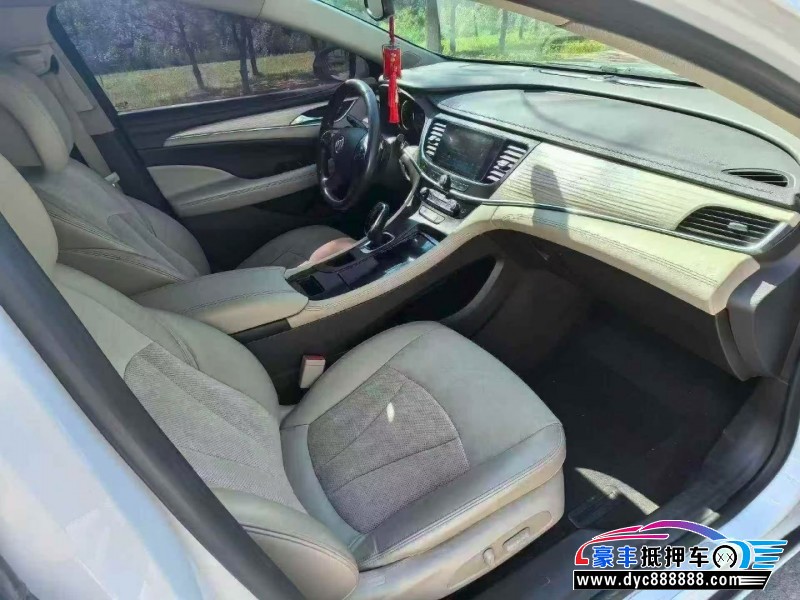 17年别克君越轿车抵押车出售