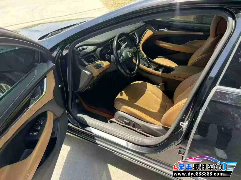 18年别克君越轿车抵押车出售