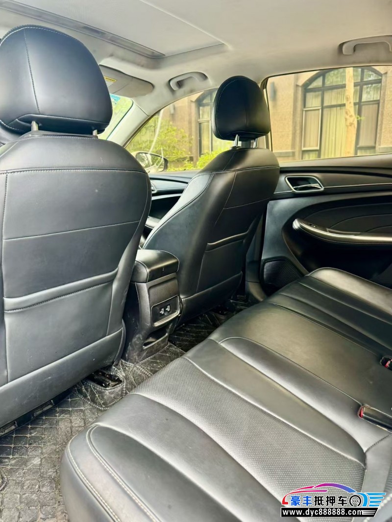 20年荣威i5轿车抵押车出售