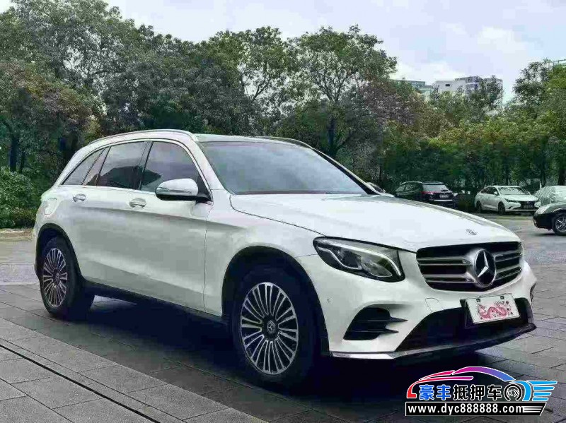 19年奔驰GLC轿车抵押车出售
