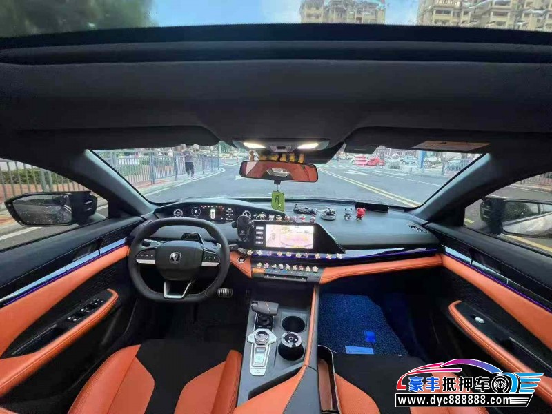 24年长安长安UNI轿车抵押车出售