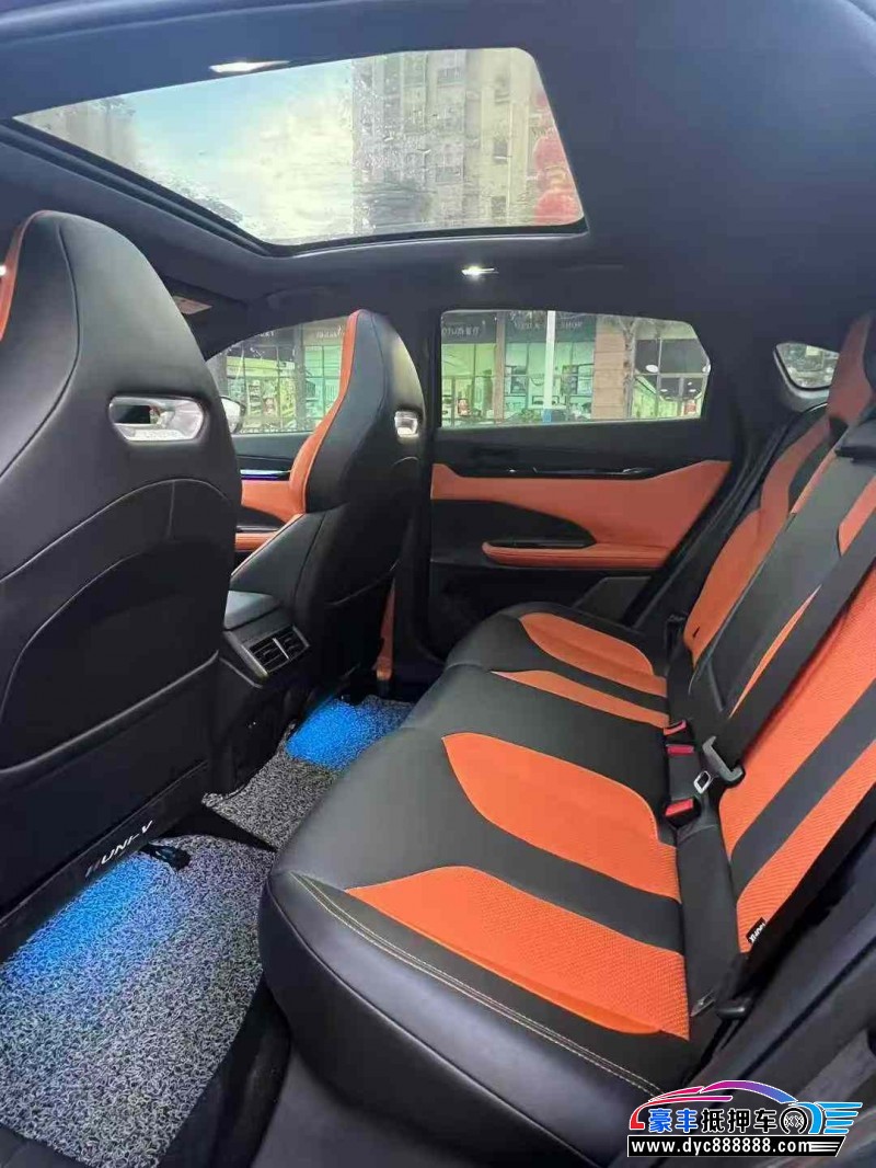 24年长安长安UNI轿车抵押车出售