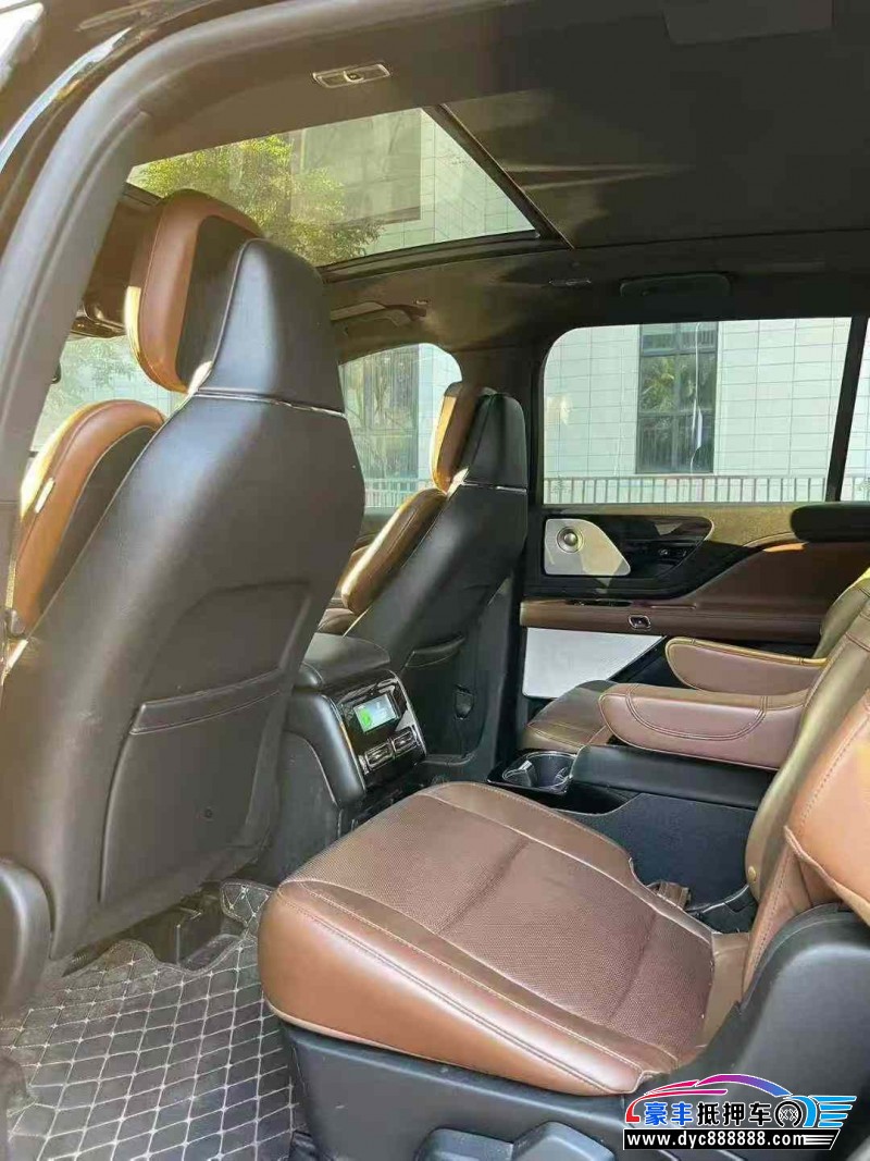 21年林肯飞行家轿车抵押车出售