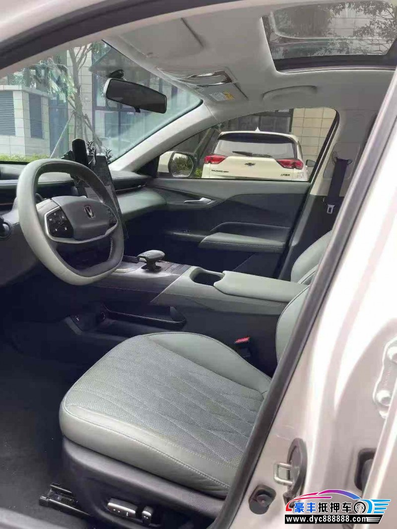 23年长安逸达轿车抵押车出售