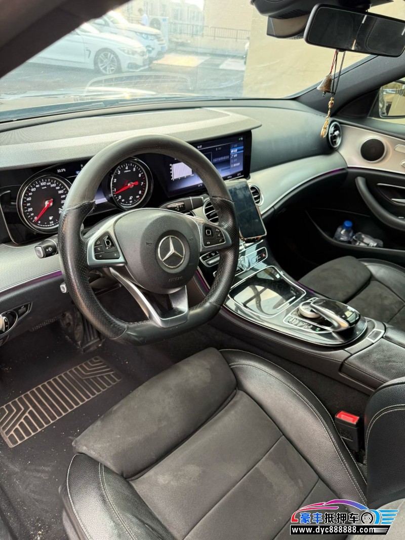 17年奔驰E轿车抵押车出售