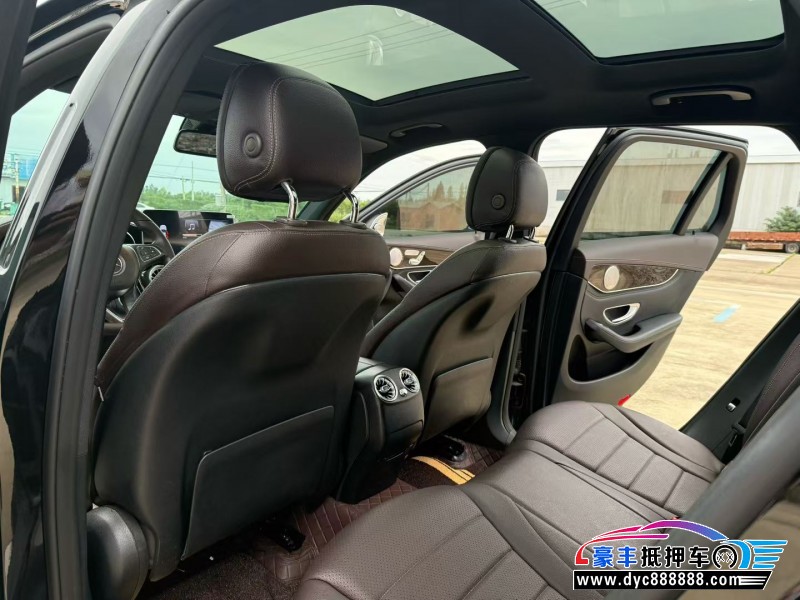 17年奔驰GLCSUV抵押车出售