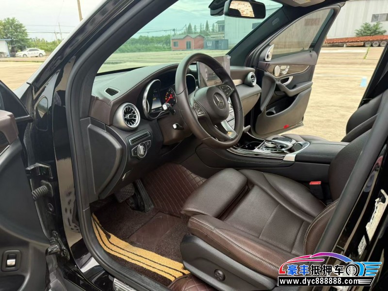 17年奔驰GLCSUV抵押车出售