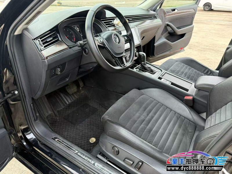 17年大众迈腾轿车抵押车出售