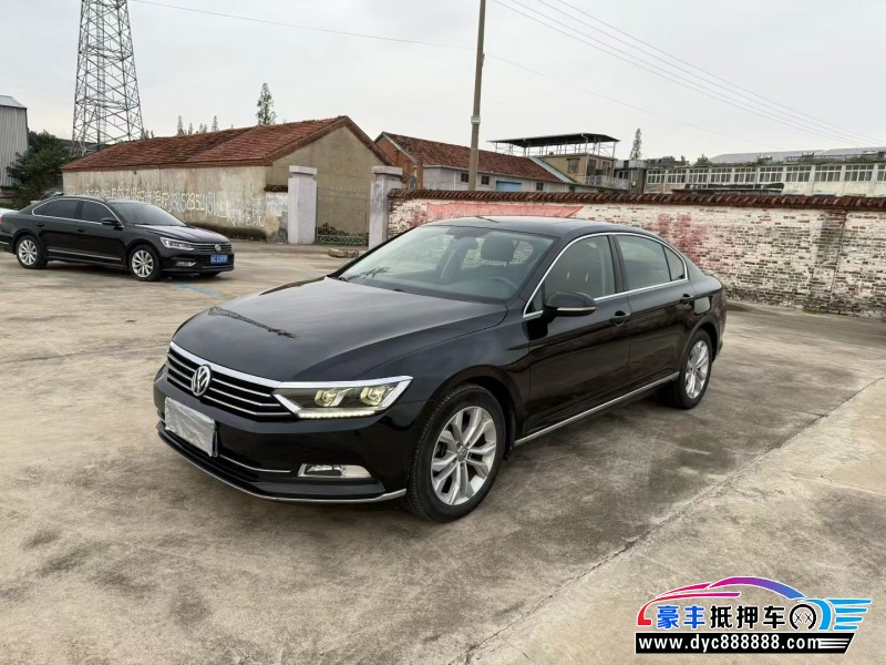 17年大众迈腾轿车抵押车出售