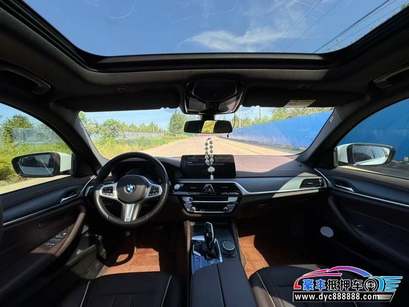 21年宝马5系轿车抵押车出售