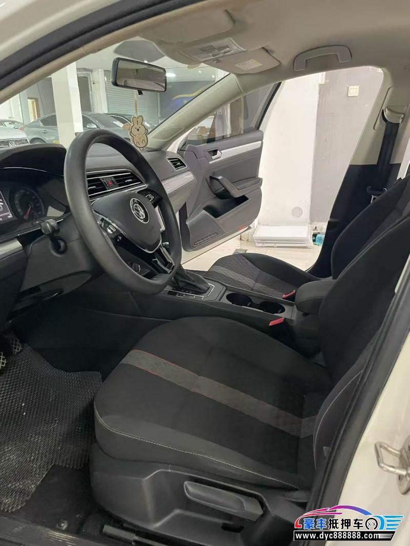 22年大众凌渡轿车抵押车出售