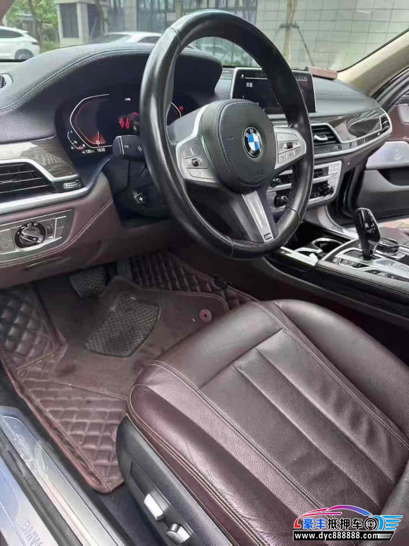 17年宝马7系轿车抵押车出售