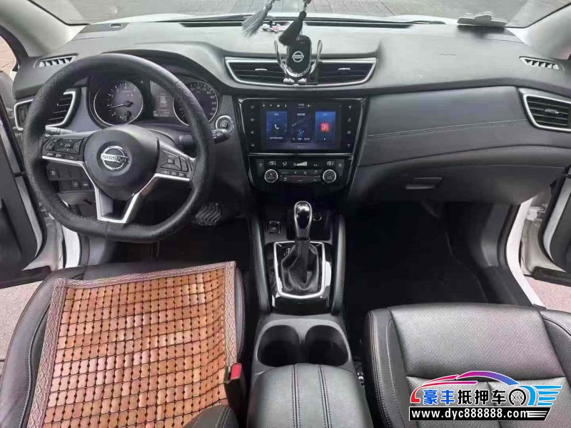 21年日产逍客轿车抵押车出售