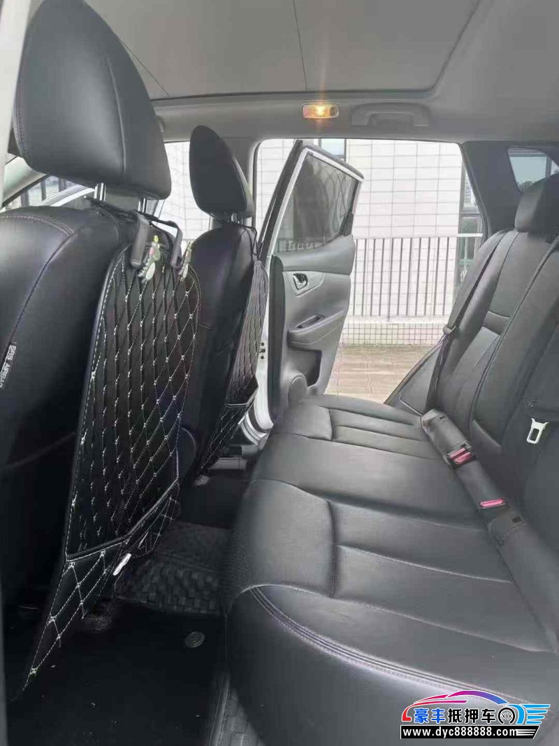 21年日产逍客轿车抵押车出售