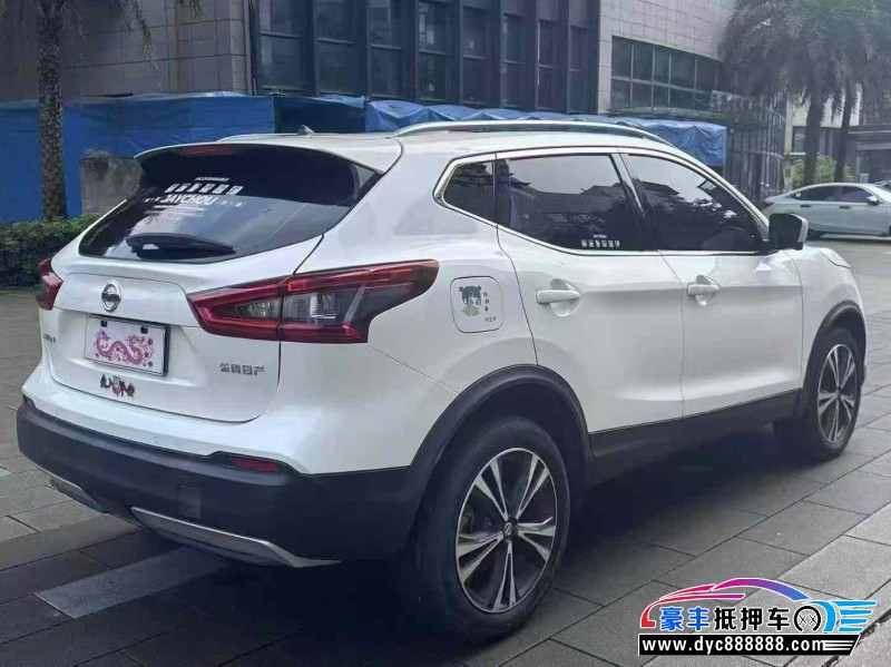 21年日产逍客轿车抵押车出售