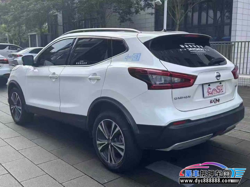 21年日产逍客轿车抵押车出售