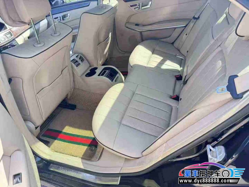 16年奔驰E轿车抵押车出售