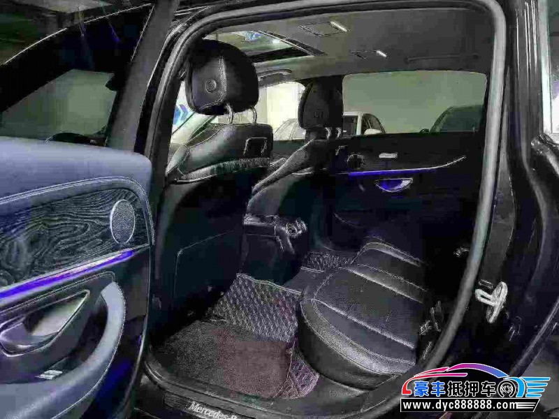 17年奔驰E轿车抵押车出售