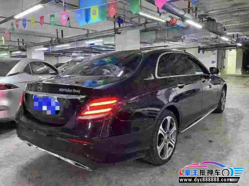 17年奔驰E轿车抵押车出售